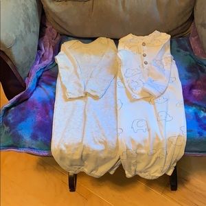 2 newborn gowns